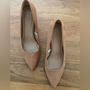 A NEW DAY Tan Suede Pumps Heels Shoes - 8